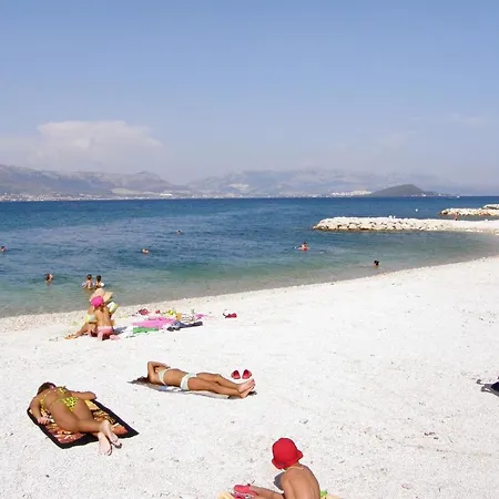 Lägenhet Apartments By The Sea Arbanija, Ciovo - 11321