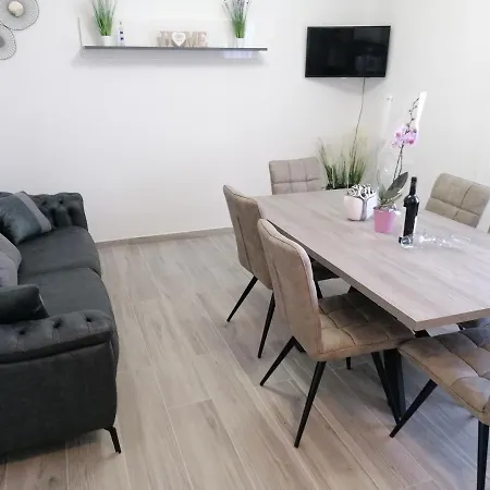 Apartments By The Sea Arbanija, Ciovo - 11321 Lägenhet Trogir
